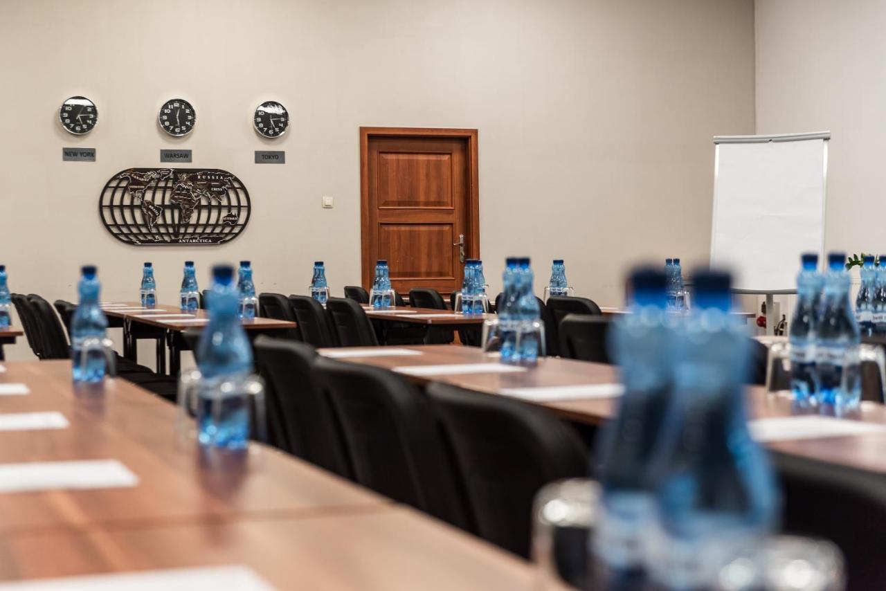 Falenty Biznes I Wypoczynek Raszyn Exteriör bild